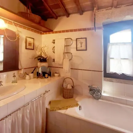 Muralto - 5 Bedroom With Panoramic Pool